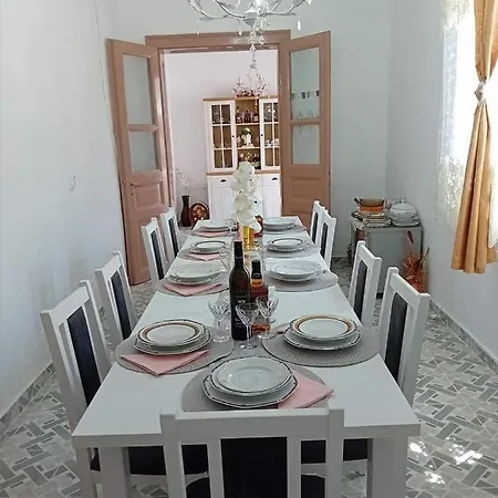 Casa Danut- Girliste * Cuptoare (Resita, Caras-Severin)